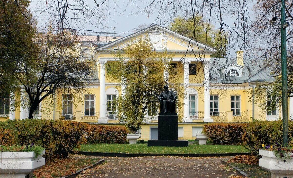 дом ростовых на поварской 52. дом союза писателей москва. литературно художественный институт имени брюсова. имение ростовых отрадное. усадьба долгоруковых сологуба в москве.