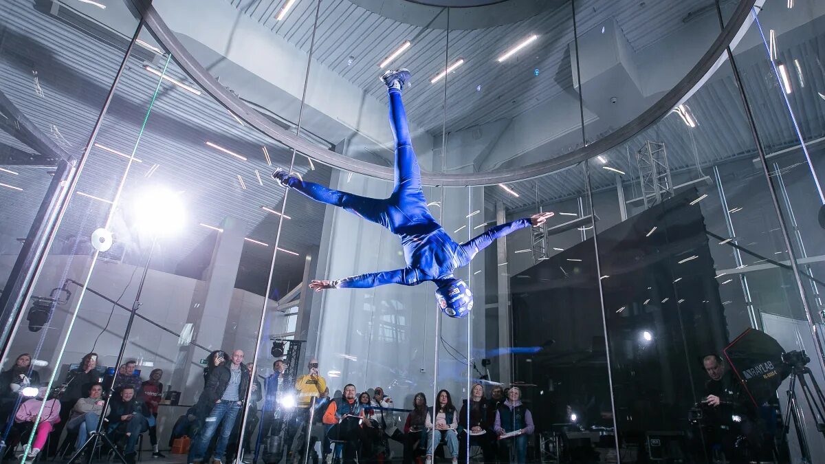 Турнир арена. Арена аэротруба кемерово. Аэродинамическая труба россия реклама. Аэротруба кузбасс арена. Аэротруба кузбасс арена.