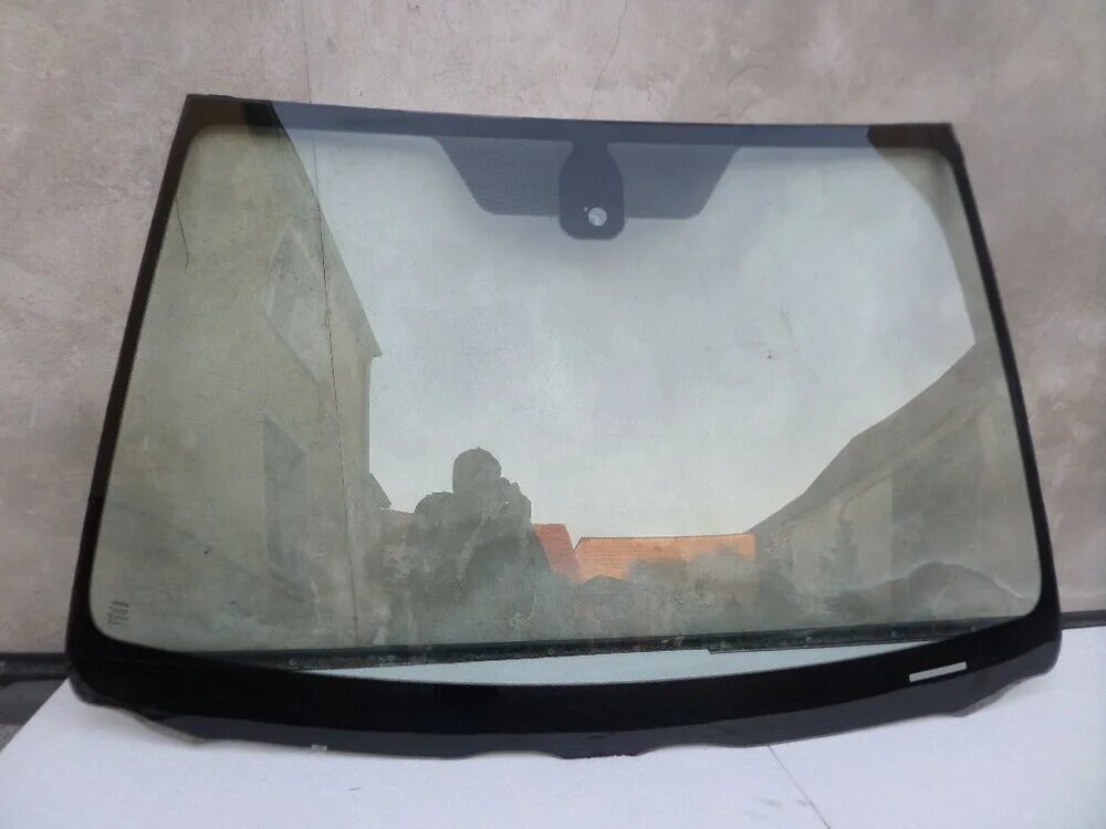 Лобовое стекло авенсис 2007. Лобовое стекло авенсис 2007. Стекло лобовое авенсис 250. Лобовое стекло тойота авенсис т250. Лобовое стекло авенсис 2007.