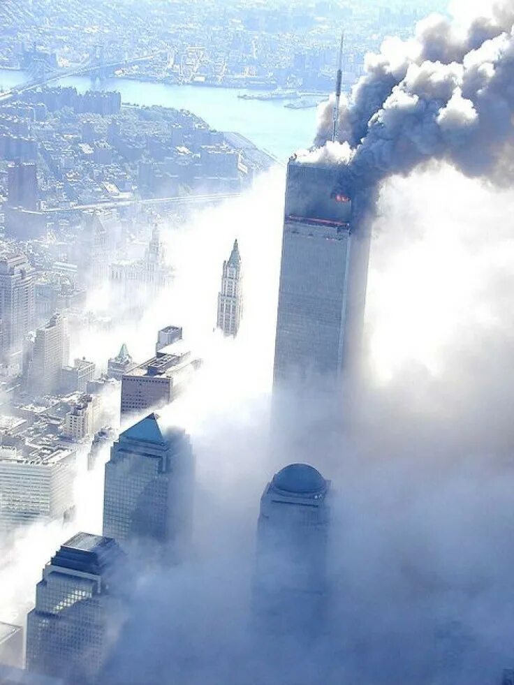 ВТЦ Нью-Йорк 2001. Башни-Близнецы 11 сентября 2001. Всемирный торговый центр в Нью-Йорке 11 сентября 2001 года.