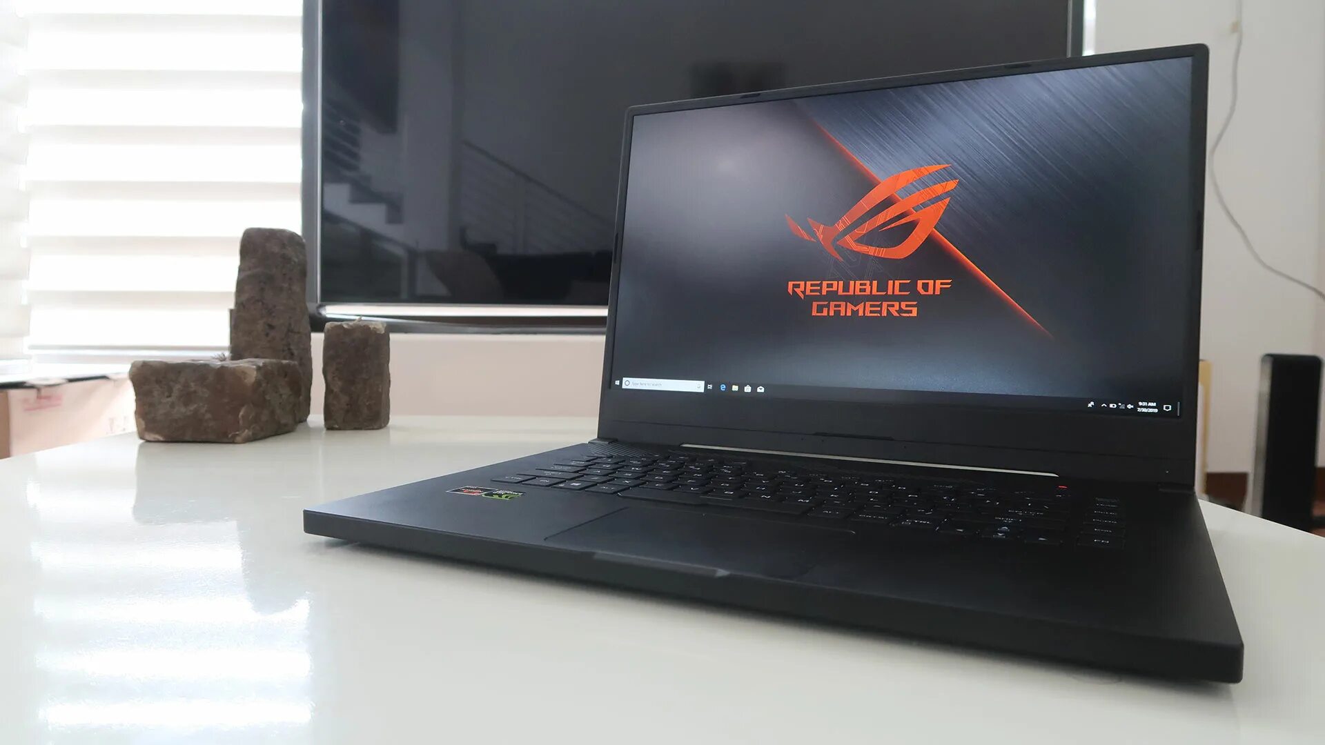 Asus zephyrus обзор. ASUS ROG Zephyrus ga502. ROG Zephyrus g ga502du. ASUS ROG Zephyrus g15 обои. ROG Zephyrus m gu502gu.