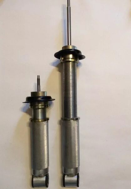 Задние стойки от разных машин. Стойки kyb на лачетти седан. Амортизатор лачетти каяба. Стойка под колонки swa-9500s. Стойки различные.