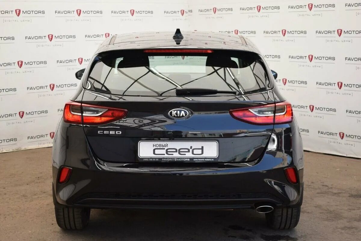 Kia Ceed 2019 хэтчбек черный. Киа СИД 2018 черный. Kia Ceed 2018 черная. Киа СИД 2020 черная.