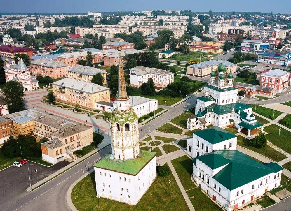 Соликамск большой город. Город Соликамск Пермский край. Соборная площадь в Соликамске. Пермский край Соликамск центр. Соборная площадь в Соликамске Пермский край.