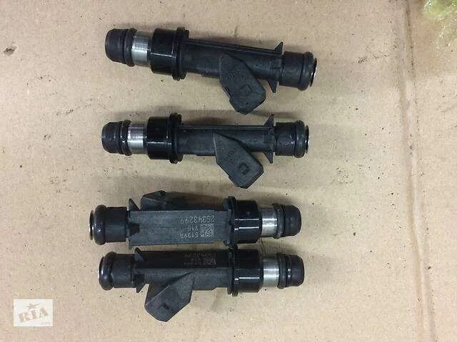 Масляная форсунка опель астра н z16xer. Форсунки opel astra h. Форсунки опель астра h 1. Форсунка опель астра 1. Форсунка опель астра h 1.