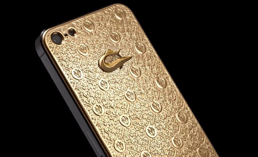 Gold mobile. Caviar 5 айфон. Caviar iphone 14 Pro Max. Золотые айфоны Кавиар. Caviar iphone 13.