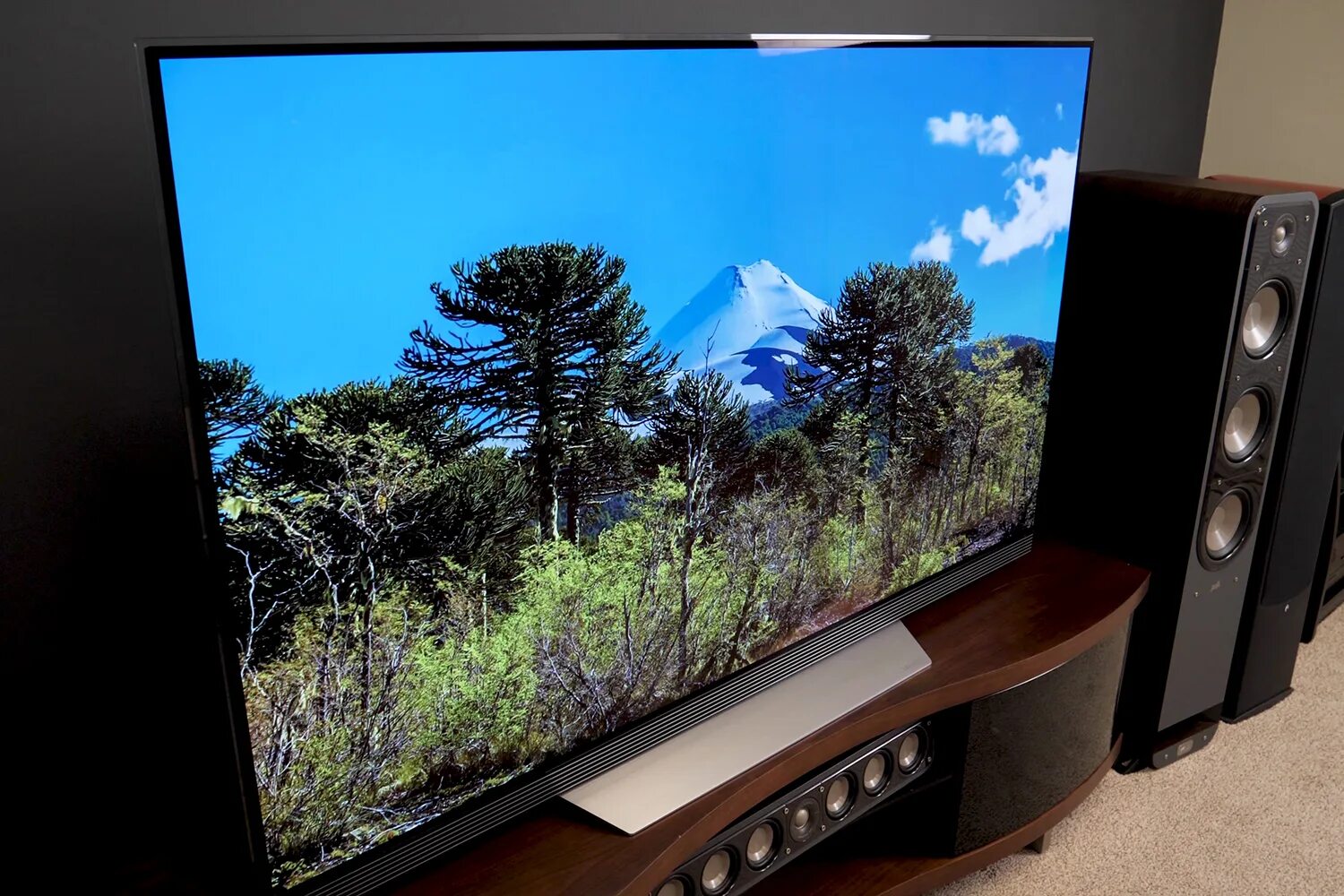 Телевизор 55 бу. LG oled55a1rla. Телевизор LG oled55b7v. TV OLED LG 55b7v. LG телевизор OLED LG oled55cxr.