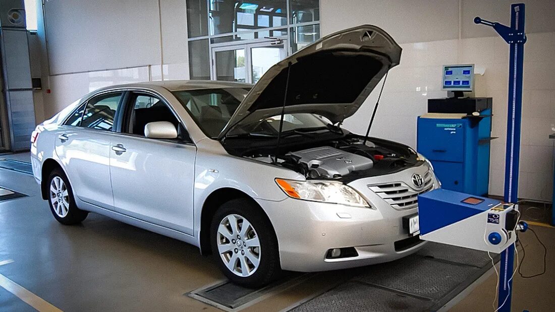 Nubira chevrolet lacetti. Ford mondeo 4 2007-2015. машина легковушка.