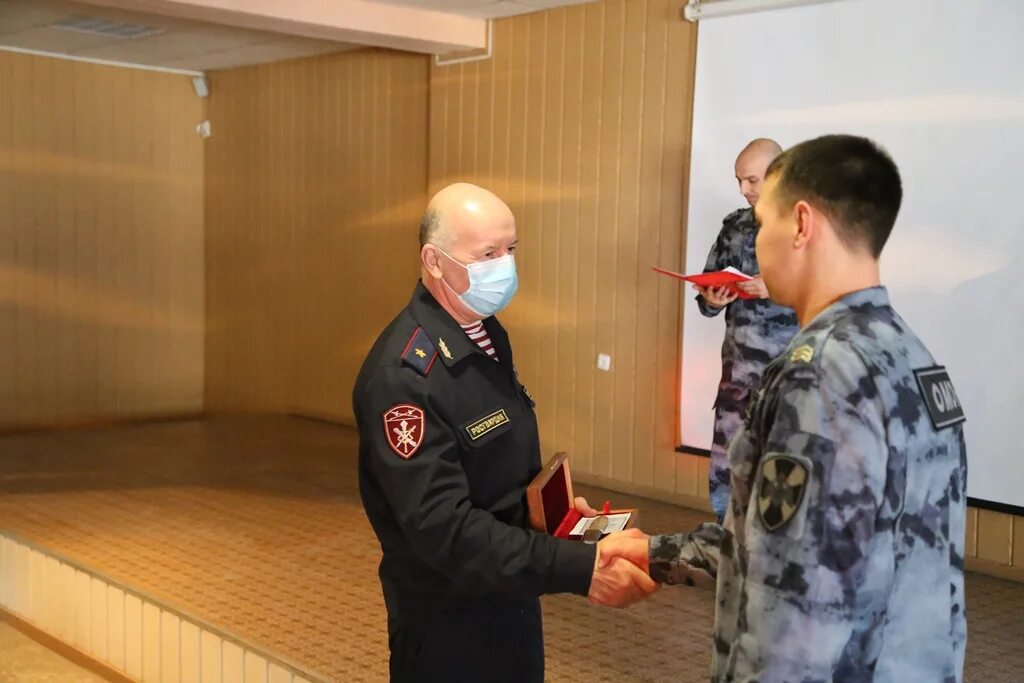 Командир омон росгвардии. Генерал овсянников всеволод иванович. Командир омон росгвардии. Алихан цакаев омон. Сыктывкарский омон.