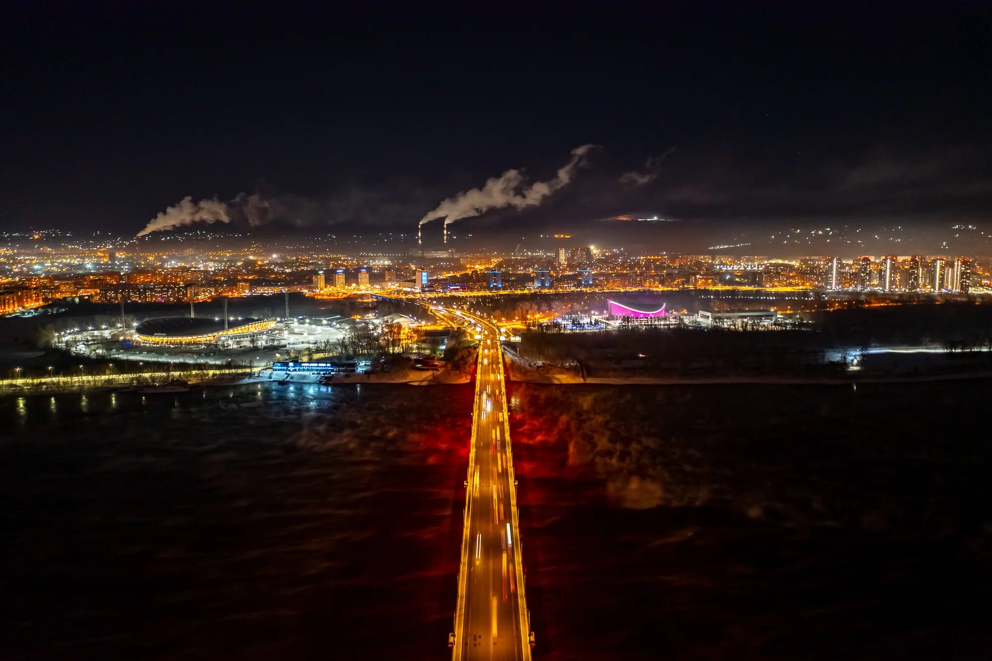 Ночной город красноярск. Красноярск ночью. Ночной красноярск сегодня. Ночной красноярск сегодня. Ночной город красноярск.