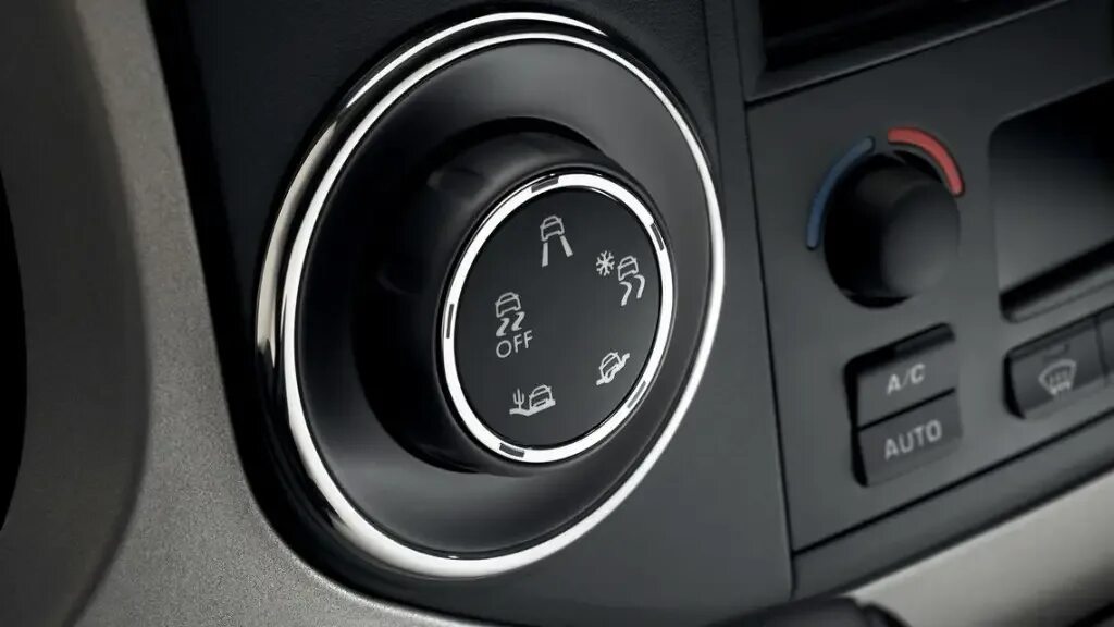 Часы пежо 3008. Peugeot 3008 grip control. Грип контрол на машине с мкп. Grip control peugeot 3008 дооснащение. Peugeot 3008 grip control.