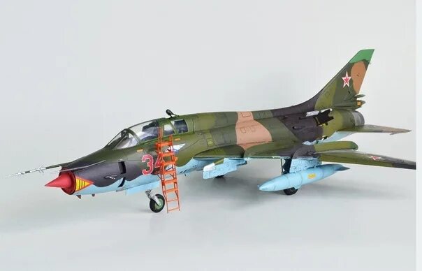 Су 1 48. Су-17 1/48 Kitty Hawk. Су-17м3 Kitty Hawk. Су 17 модель. Су 17 м3 1/48 Китти Хоук.