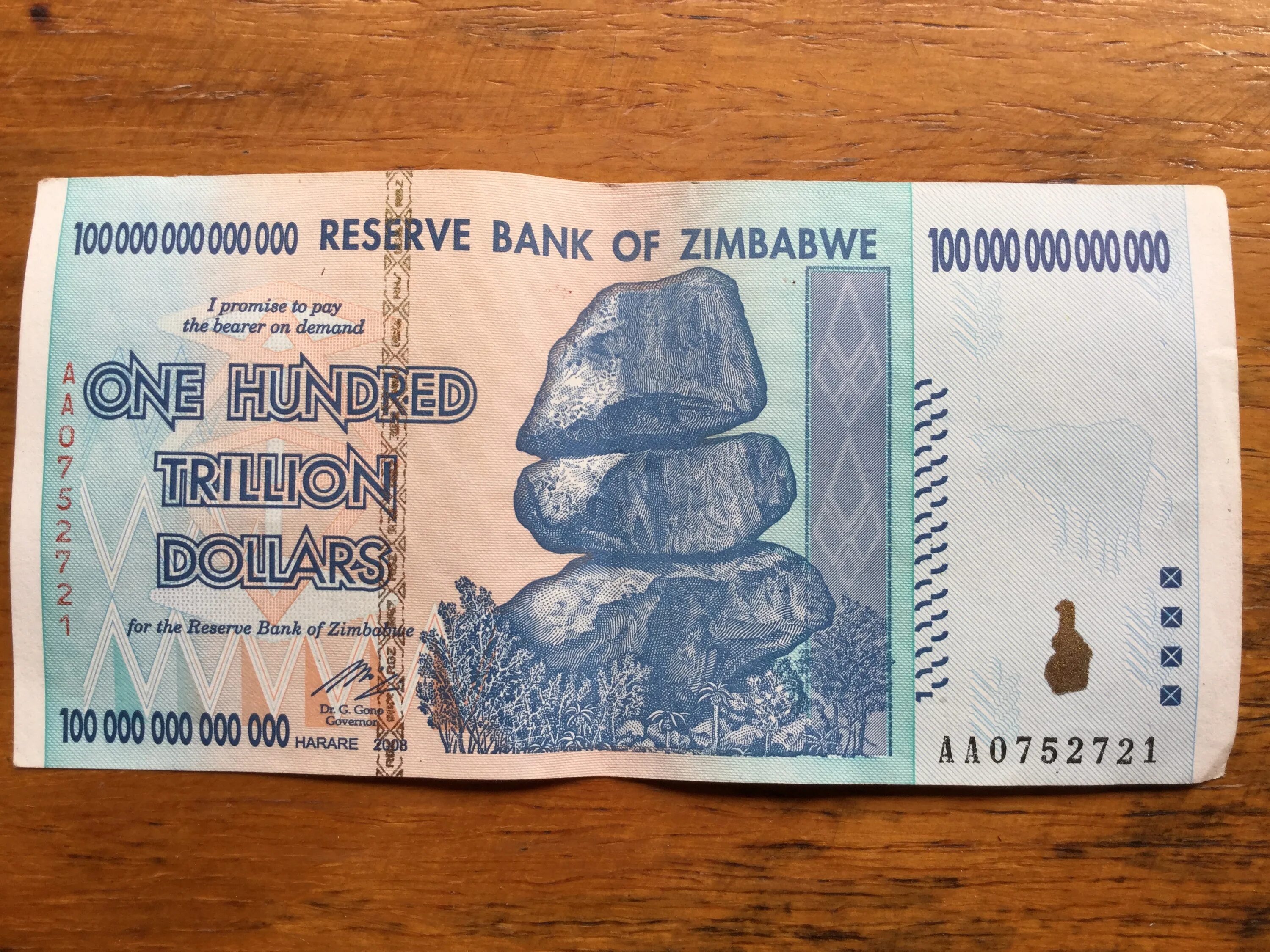 100.000 10. Купюра 100 триллионов долларов Зимбабве. Триллион долларов Зимбабве банкноты. Зимбабве купюра 100 триллионов. Банкнота 100 миллиардов долларов Зимбабве.
