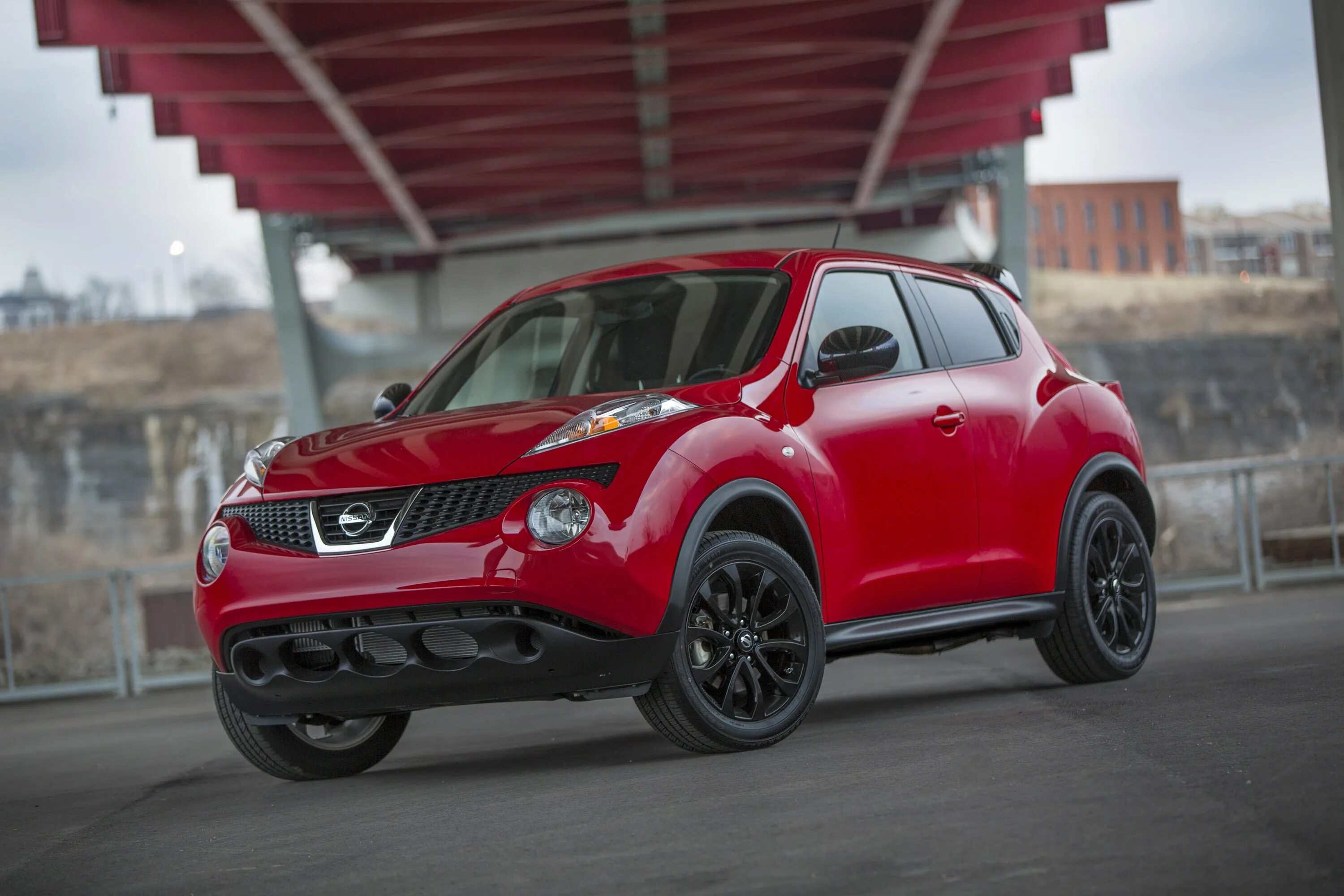 Ниссан чей производитель. Nissan Juke Nismo. Nissan Juke 2012. Nissan Juke Nismo Red. Nissan Juke 2014.