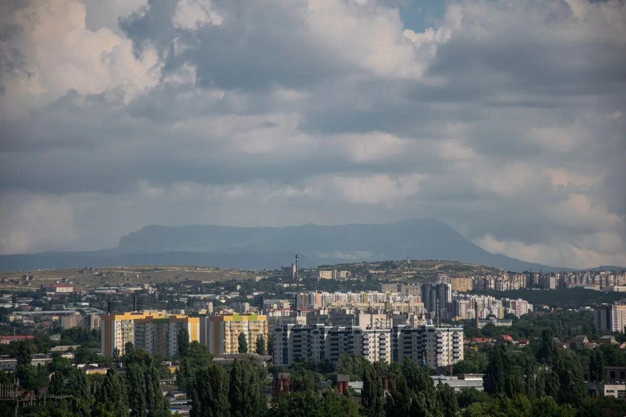 Симферополь 20 москва. Симферополь. симферополь доброе город. симферополь весной. администрация города симферополя 2015.