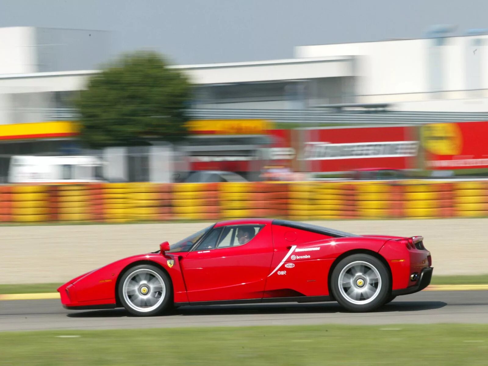 Ferrari скорость. Феррари Энзо 2002. Феррари Enzo Ferrari 2002. Феррари 458 Enzo. Ferrari Testarossa 458.