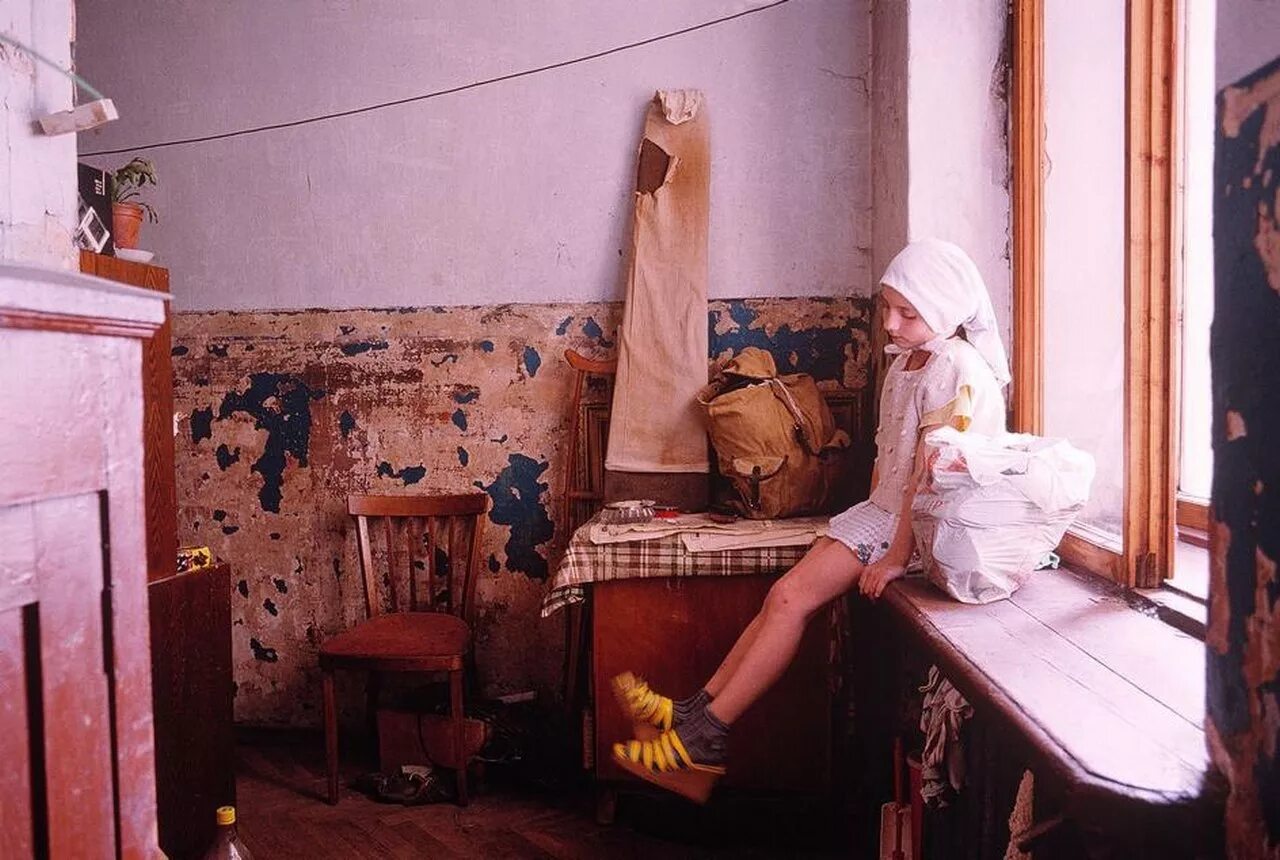 лиз сарфати 90-е суровая реальность. ужасы девяностых годов. 1992. россия 90е беспризорники. москва 1992.