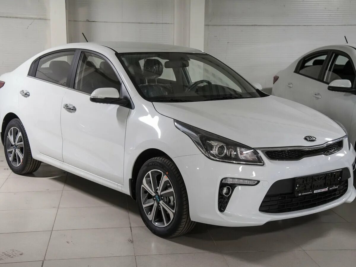 Kia Rio 1.6 at, 2017. Киа Рио новый белый 2020. Kia Rio 4 седан (2017-2020). Киа Рио 2020 премиум белая. Купить киа рио 4 поколения