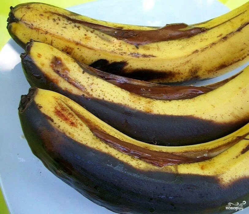 Бананы в шоколаде. Переспелый банан. Перезрелый банан. Бананы в духовке.