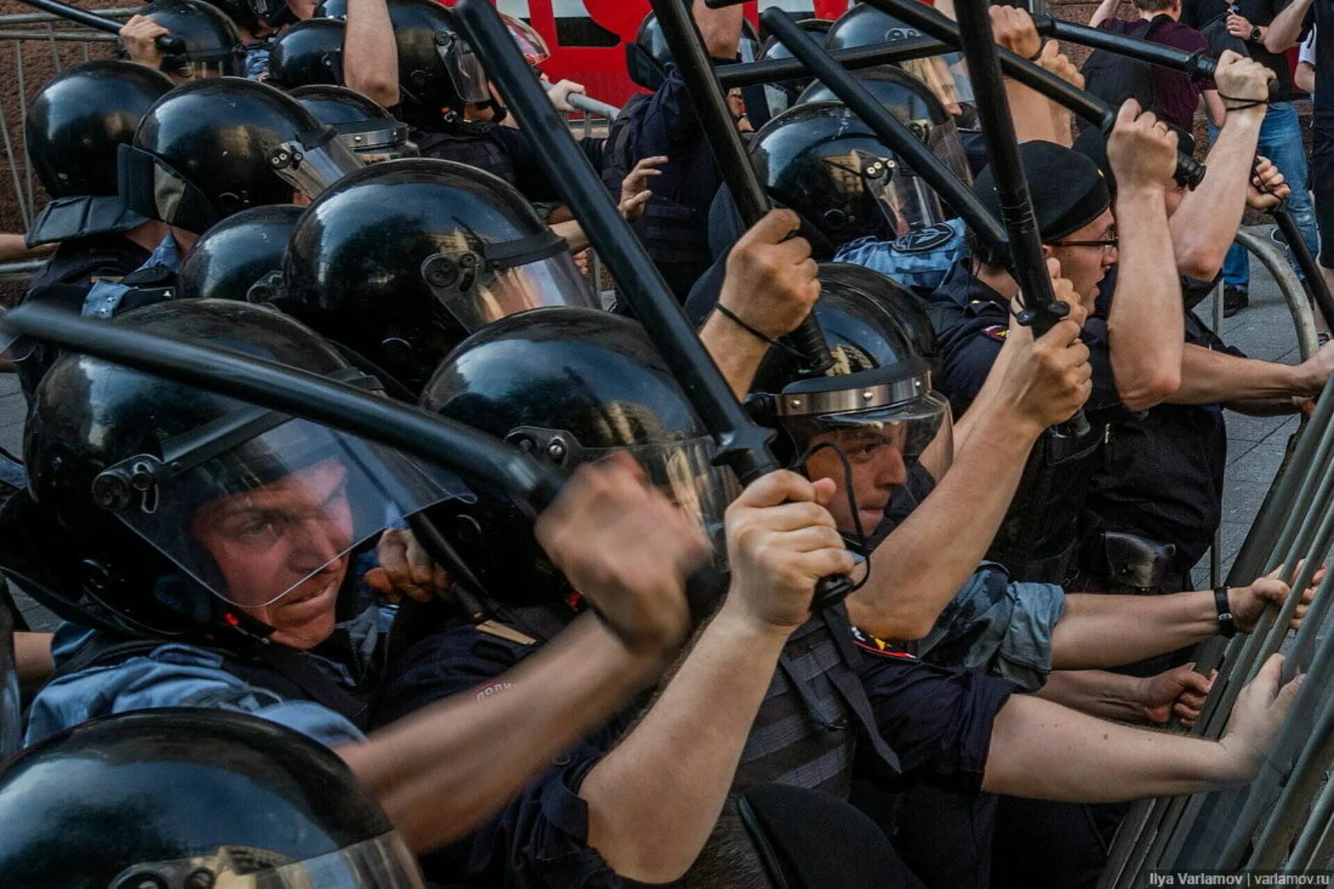 Митинг доклад. Разгон демонстрантов в Москве.