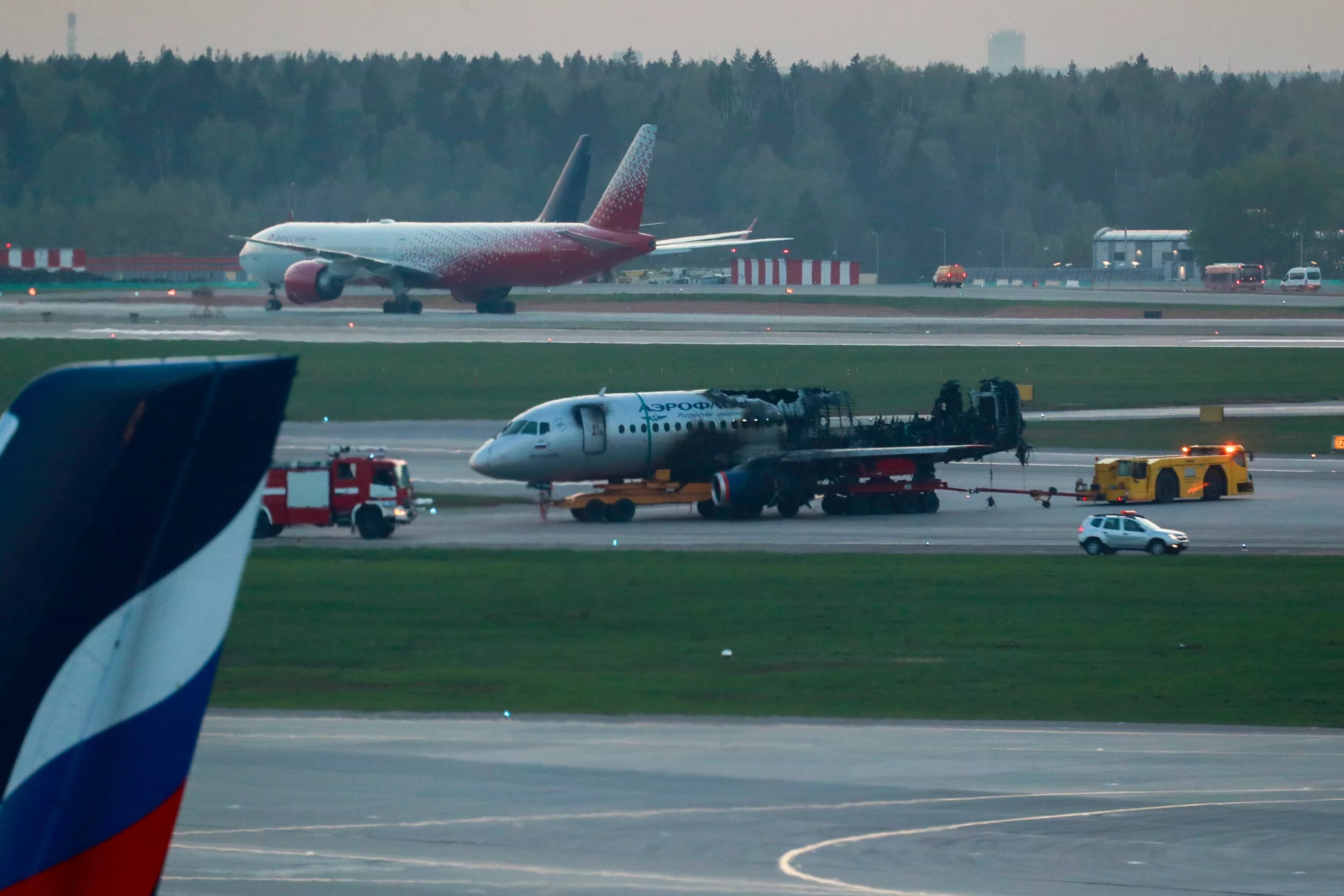 5 мая 2019 год. Катастрофа SSJ 100 В Шереметьево. Крушение Суперджет 100 в Шереметьево. Суперджет 100 Шереметьево. Катастрофа SSJ 100 В Шереметьеве (2019).