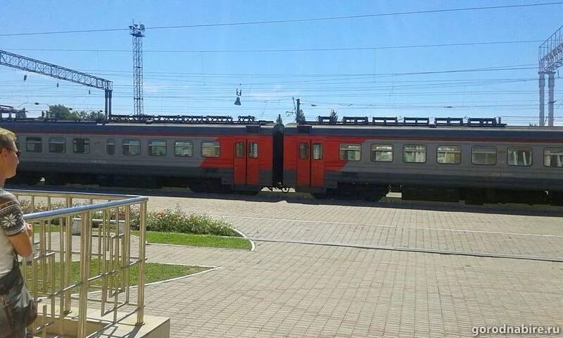 Электропоездов хабаровск. Электричка Хабаровск Биробиджан. Поезд Биробиджан Хабаровск. Хабаровск - Биробиджан электропоезд. Станция Облучье.