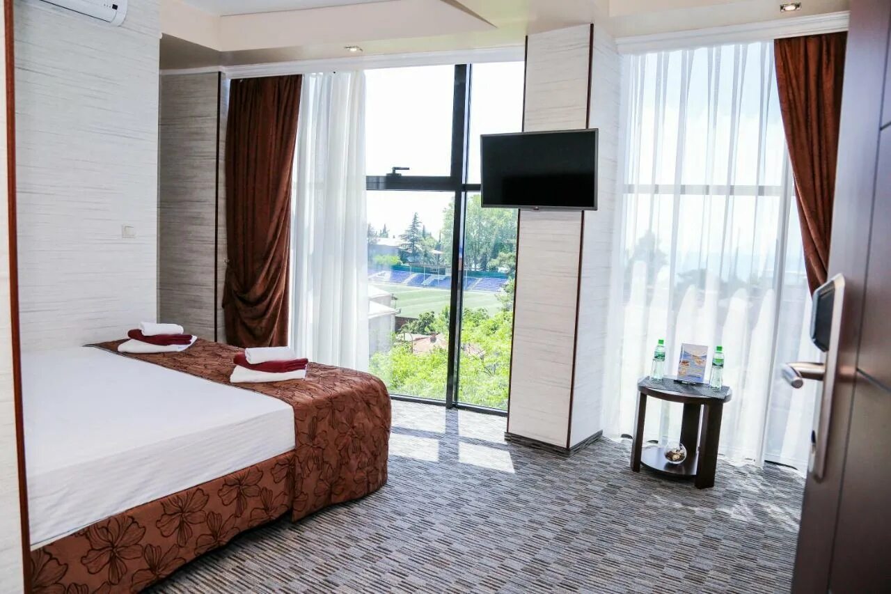 гостиница полет чайки гагра абхазия. магнолия абхазия гагра. индисан отель гагра. отель арда гагра. абазгаа, 50, гагра.