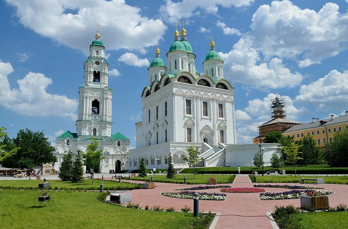 Окрестности астрахани. Астрахань Кремль. Астрахань Кремль достопримечательности. Астраханский Кремль Астрахань.