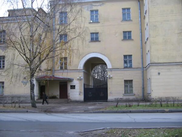 ломоносовское мореходное училище. лмк вмф в ломоносове. морской колледж ломоносов. лмк вмф в ломоносове. ломоносовское мореходное училище.