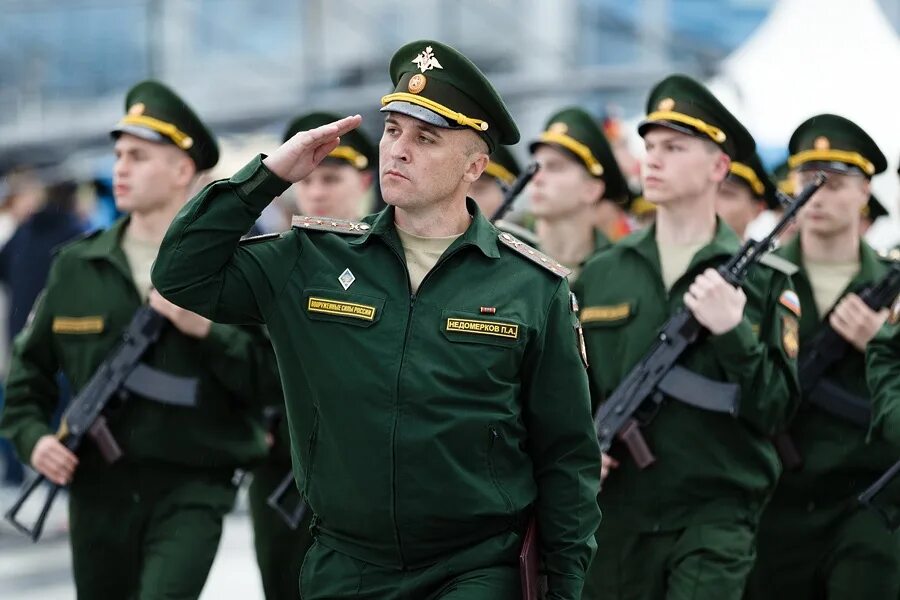 Новая форма военнослужащего. Военнослужащий вс РФ В офисной форме. Офисная Военная форма. Офисная форма для военнослужащих. Солдат в офисной форме.