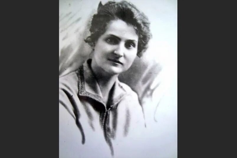 Радио арсеньева. Первая жена арсеньева.