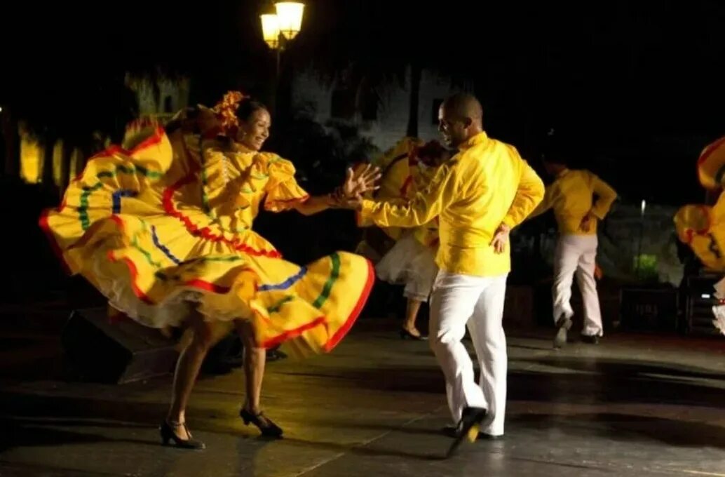 Меренге танец. Доминиканская Республика меренге. Меренге танец Доминикана. Доминиканская Республика бачата. Меренге бачата.