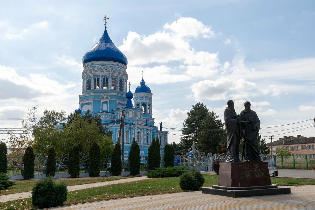 Храм Покрова Пресвятой Богородицы Каневская. Храм Покрова Пресвятой Богородицы станица Каневская. Станица Каневская Краснодарский край. Станица Каневская достопримечательности. Интересная каневская