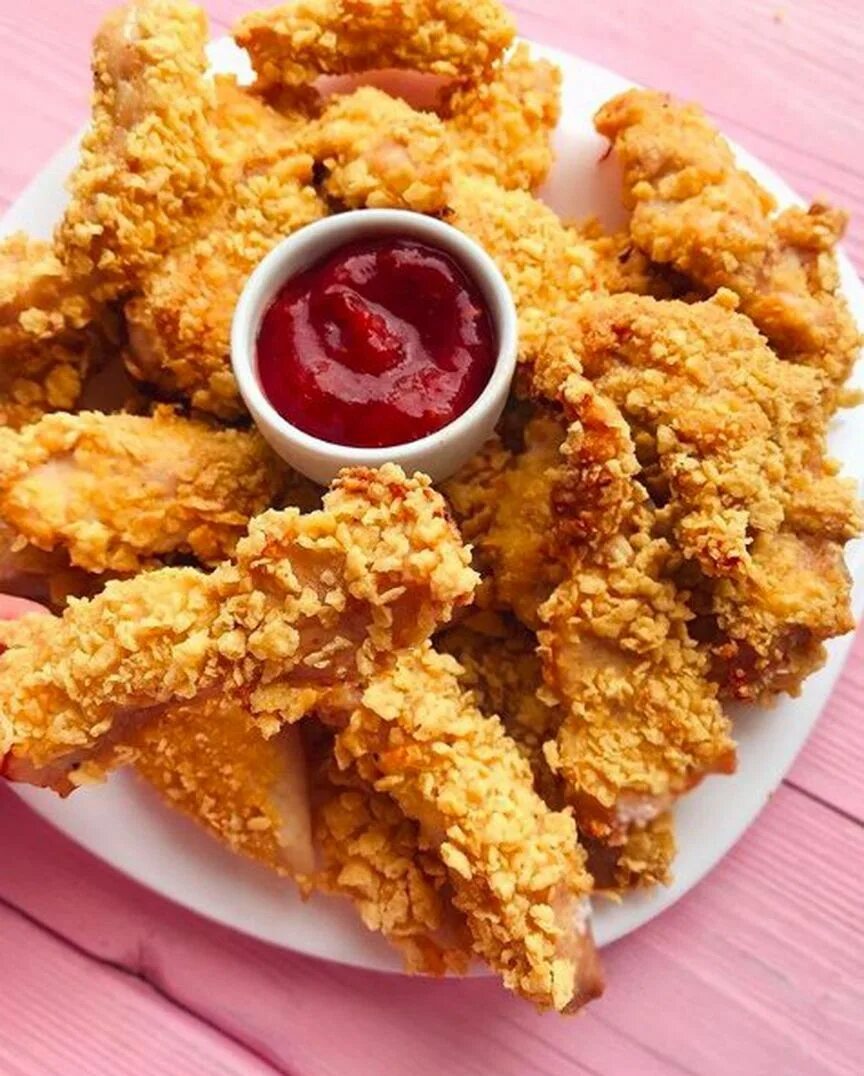 Как сделать куриные стрипсы. Наггетсы и стрипсы. стрипсы кфс. куриные стрипсы kfc. стрипсы филе.