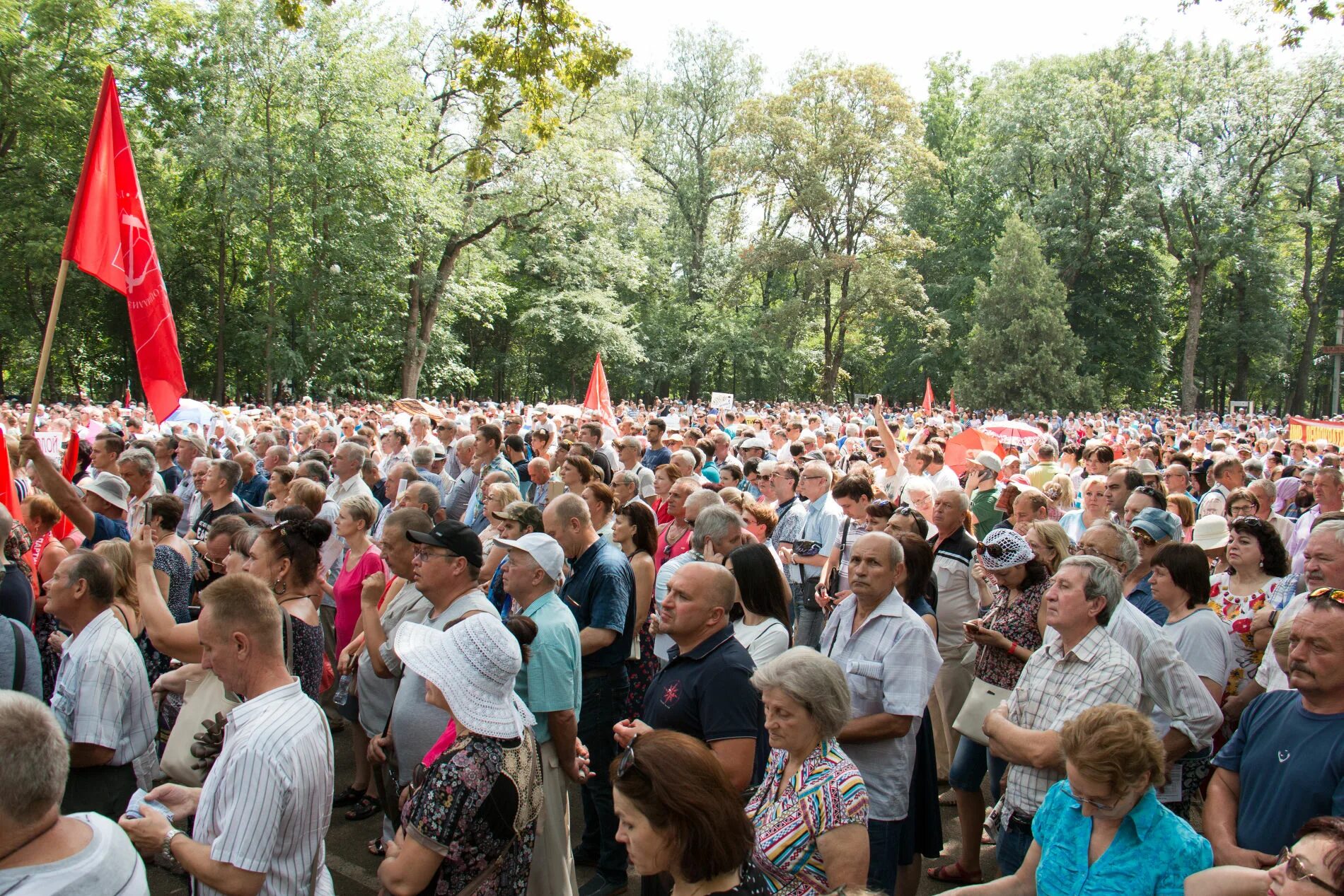 Митинг в Краснодаре. Протесты в Краснодаре. 3000 Тысячный митинг. Митинг пенсия. Митинги в краснодаре