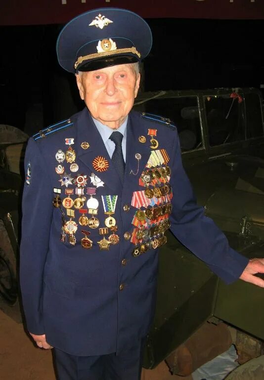 михаилом бобровым