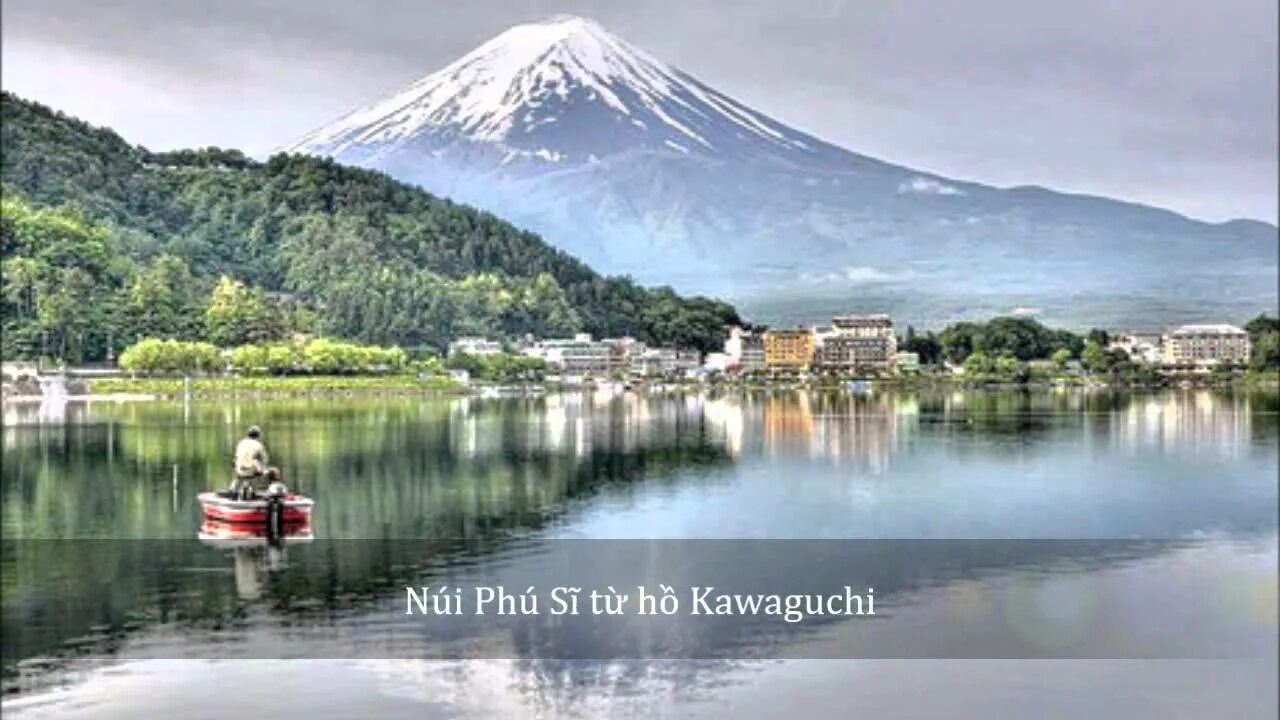 Фудзияма затон. Кавагути озеро Фудзи. Озеро Кавагутико (Lake Kawaguchiko). Озеро бива в Японии Фудзияма. Озеро Кавагути, гора Фудзияма, Япония.