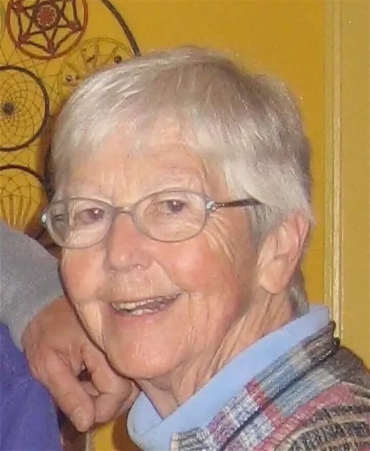 Меган райс. 84-летняя. Меган райс двойное. Монахиня меган райс. Катарина райс лингвист фото.