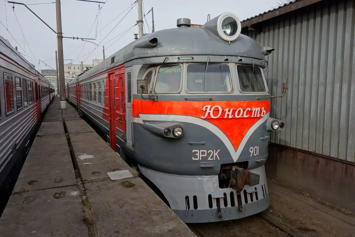 Поезд р 2. Эр2 электропоезд глобус. электричка эр2 ссср. эр2 электропоезд волгоград. электропоезд эр2-002.