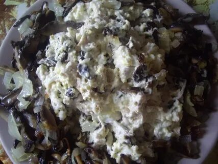 Курица чернослив грибы