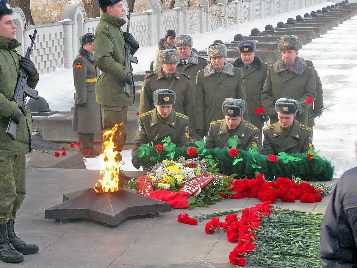 Дни памяти отечества. Празднование дня защитника Отечества. День памяти защитников Отечества. Праздник 23 февраля празднование. С праздником 23 февраля военному.