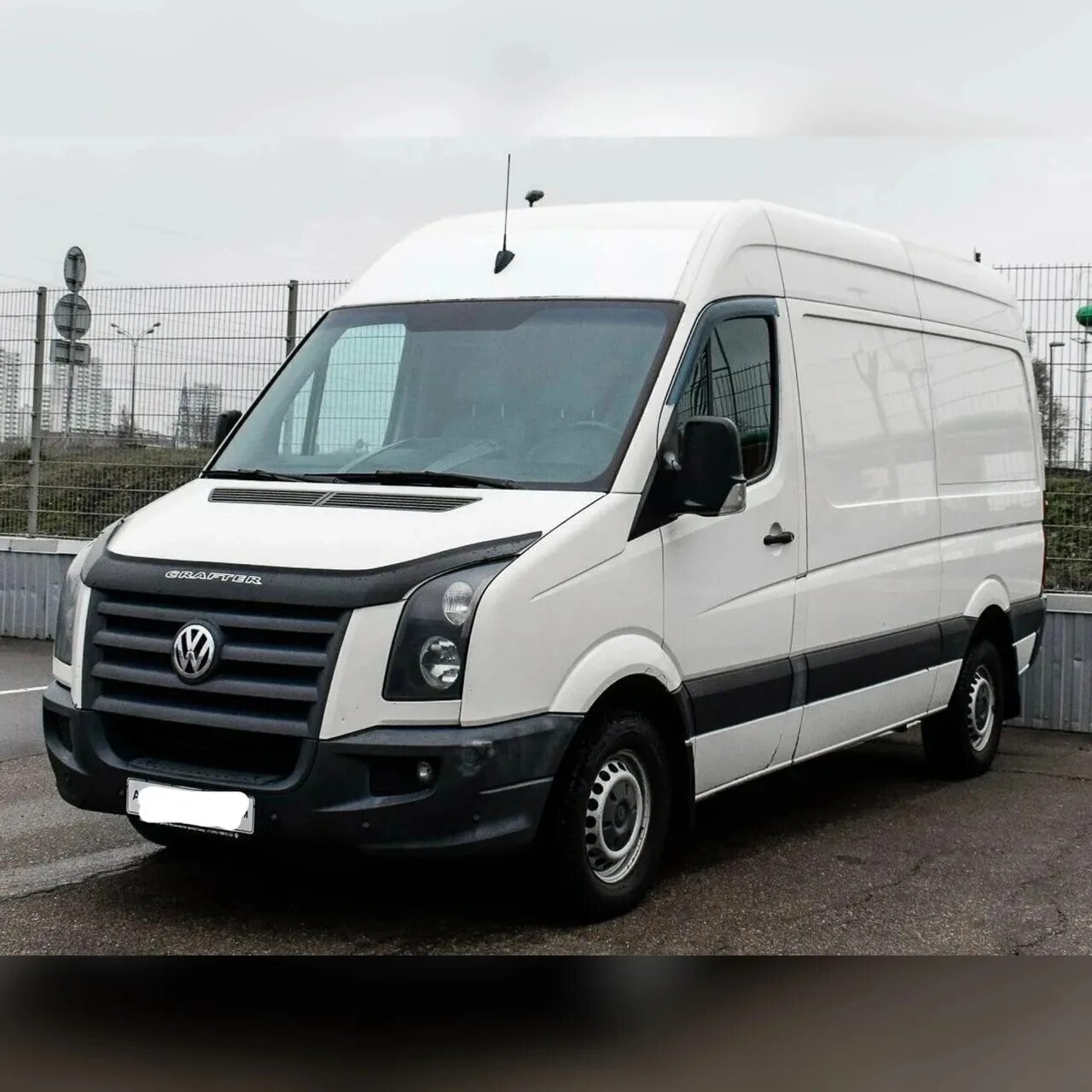 Volkswagen crafter купить. Фольксваген Крафтер 2010. Фольксваген Крафтер грузовой фургон 2010. Фольксваген Крафтер цельнометаллический фургон. Volkswagen Crafter цельнометаллический фургон.