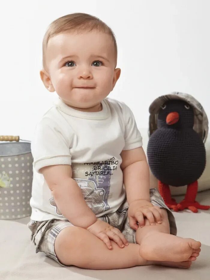 Фото малыша 2 лет. Фото малыша 2 лет. Фотосессии с 2 х летием детьми. Мальчик картинка для детей. Дети 1-3 года.