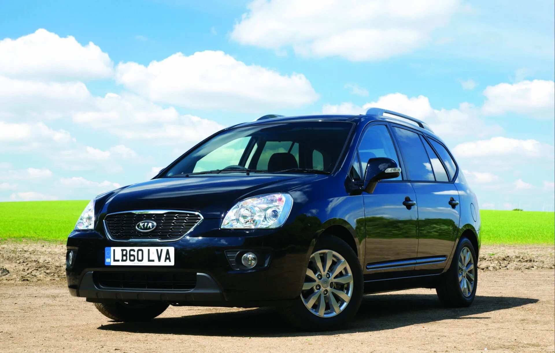 Kia carens купить. Kia Carens 2011. Kia Carens 2010. Kia Carens 2011 года. Kia Carens 2006.