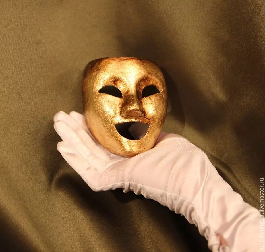 Комедия масок. Актерские маски. Комическая маска. Театр маски. Смеющаяся маска.