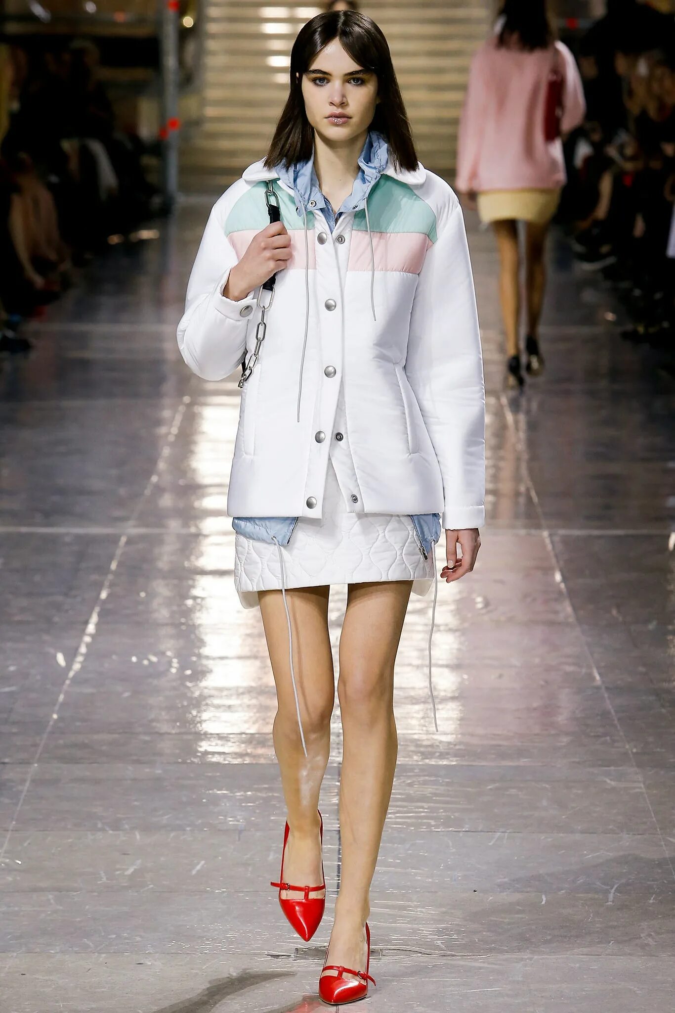 Стиль miu miu. Миу миу одежда. miu miu осень зима 2025. miu miu 2014. miu miu 2025 коллекция.