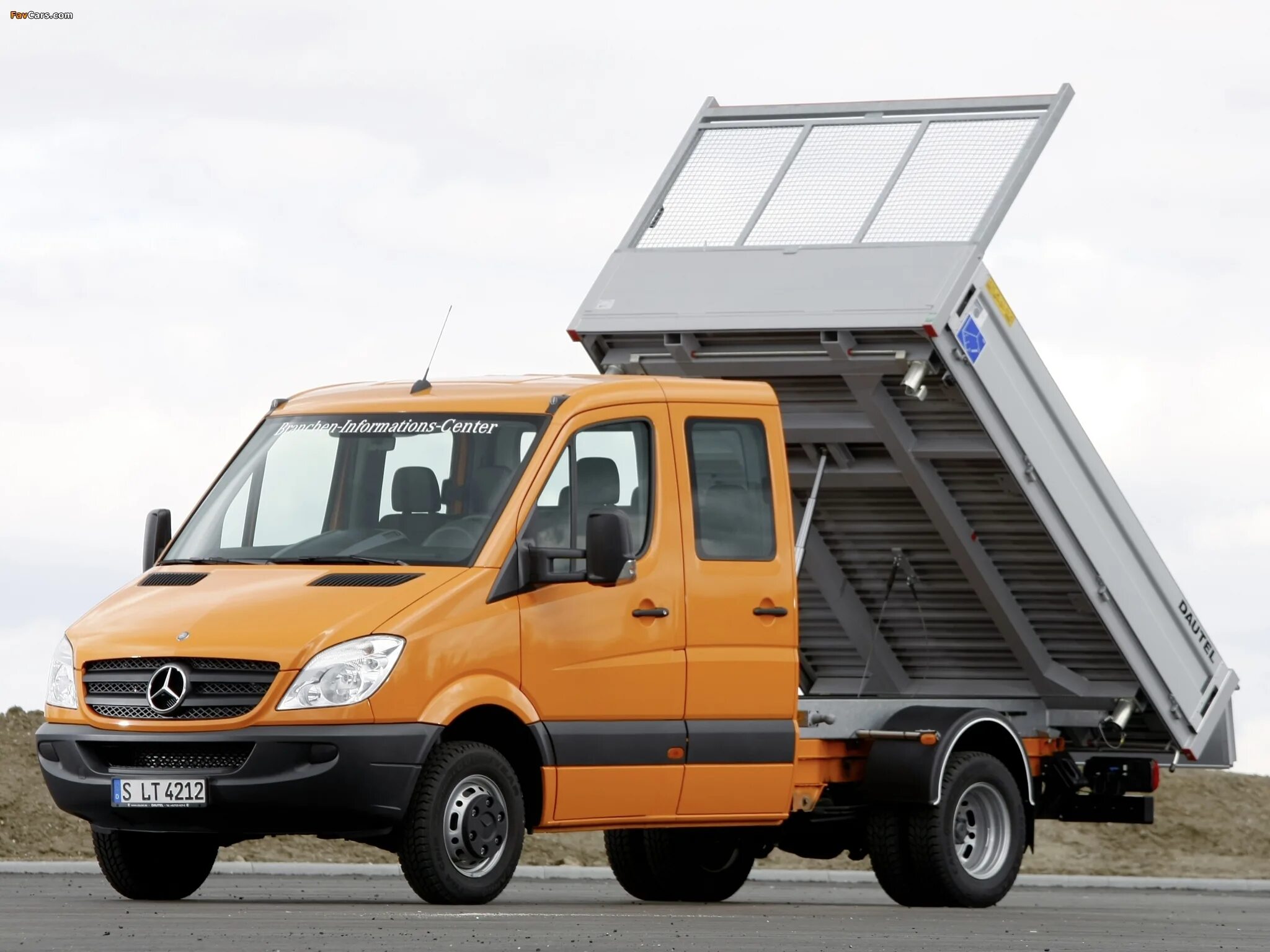 Mercedes-Benz Sprinter грузовой бортовой. Мерседес Спринтер бортовой самосвал. Mercedes Benz Спринтер бортовой. Мерседес Спринтер грузовой бортовой.