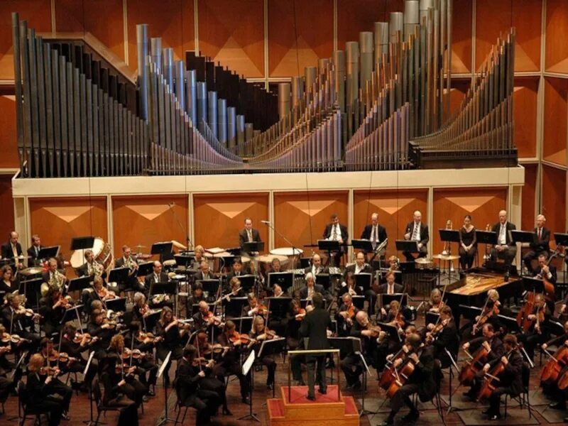 Оркестр играет симфонию. 550 рисунок к этому симфония. Седьмая симфония книга. Прокофьевский стиль. Состав оркестра 9 симфонии дворжака.