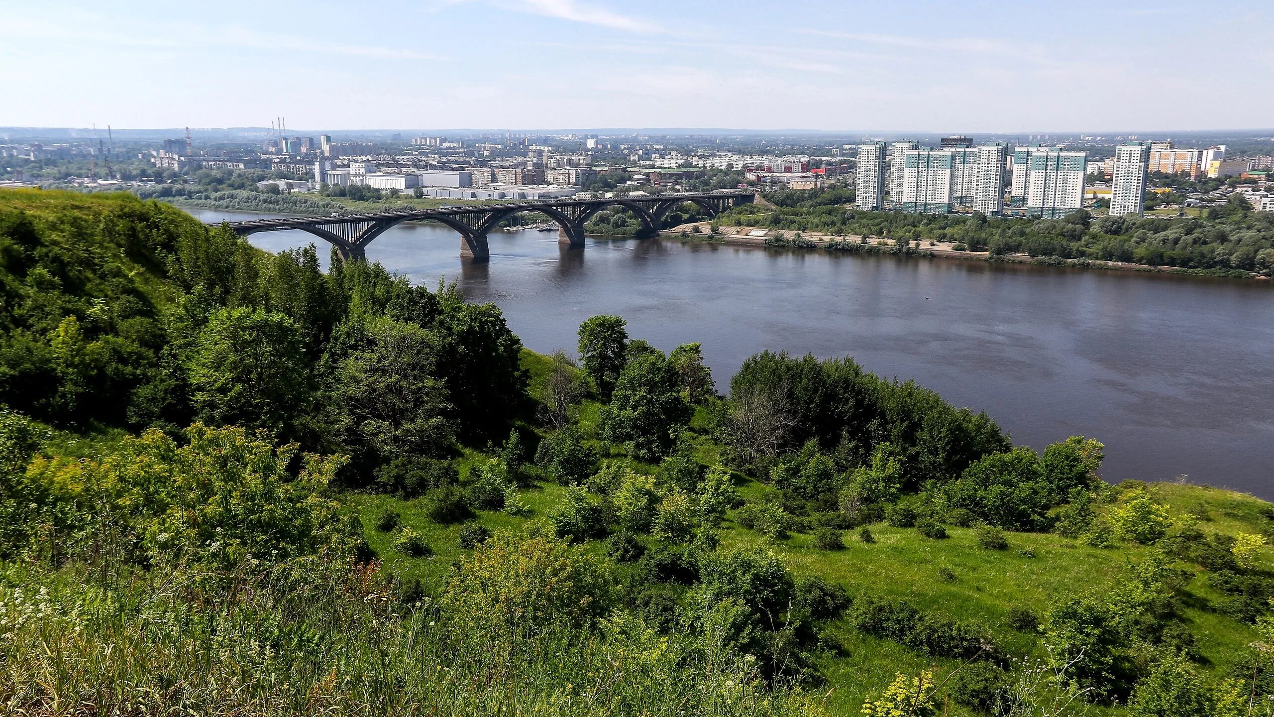 Нн ру набережные. Застройка набережной Оки в Нижнем Новгороде. Левый берег Оки Нижний Новгород. Черниговская набережная Нижний Новгород. Молитовский мост Нижний Новгород.