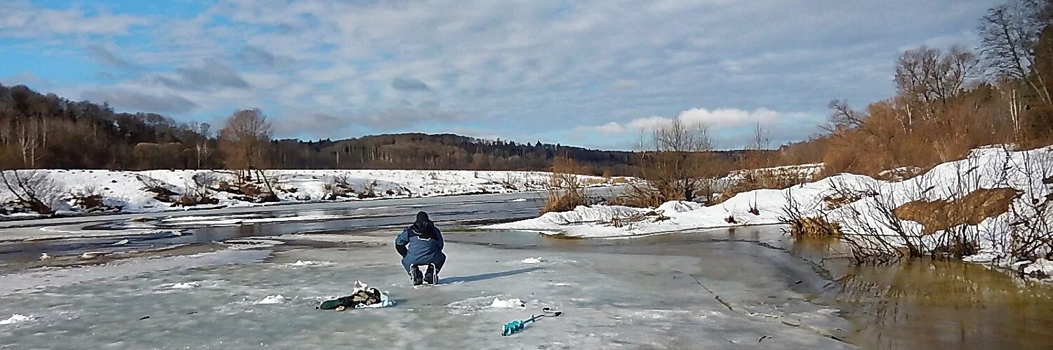 Уровень воды в реке угра. Рыхлый лед. Рыхлый лед на реке. Весеннее половодье в Калужской области. Угра весной.